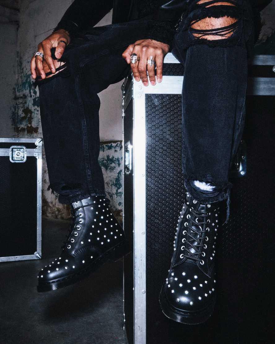 Dr Martens 1460 Stud Wanama Deri Erkek Bağcıklı Bot Siyah  Türkiye |  39781-VMLC