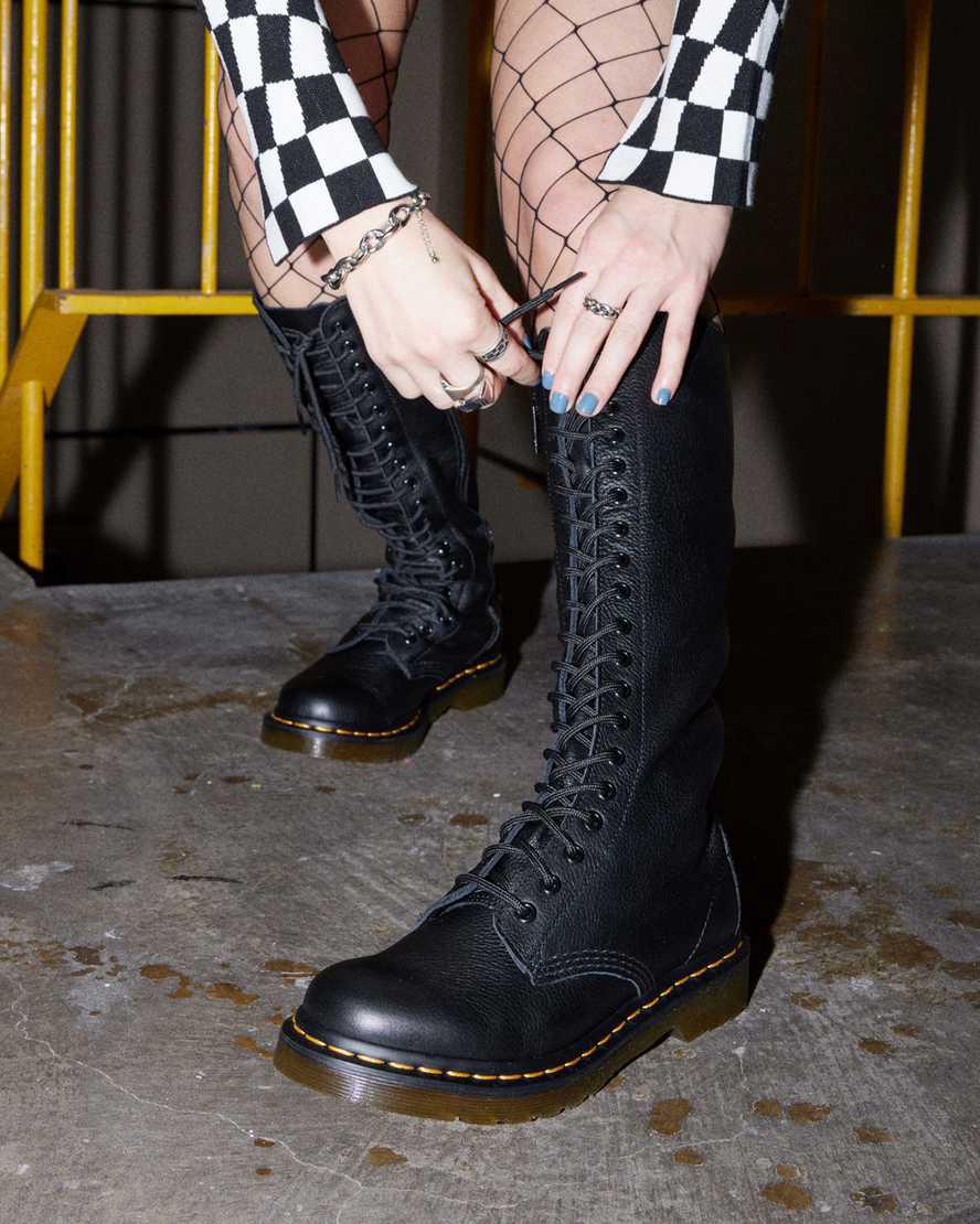 Dr Martens 1B60 Virginia Deri Knee High Kadın Originals Boots Siyah  Türkiye |  18290-NHJA