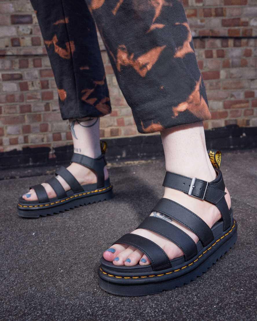 Dr Martens Blaire Hydro Deri Askılı Kadın Gladyatör Sandalet Siyah  Türkiye |  50892-YUHX