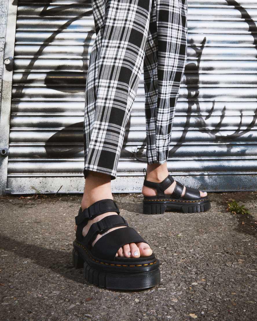 Dr Martens Ricki Nappa Lux Deri 3-Askılı Kadın Platform Sandalet Siyah  Türkiye |  45820-XTQH