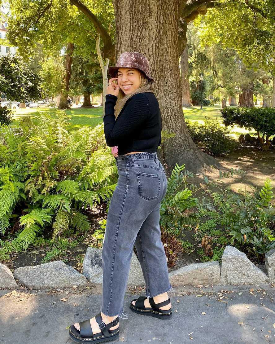 Dr Martens Voss Deri Askılı Kadın Gladyatör Sandalet Black/Black  Türkiye |  60298-JHIW