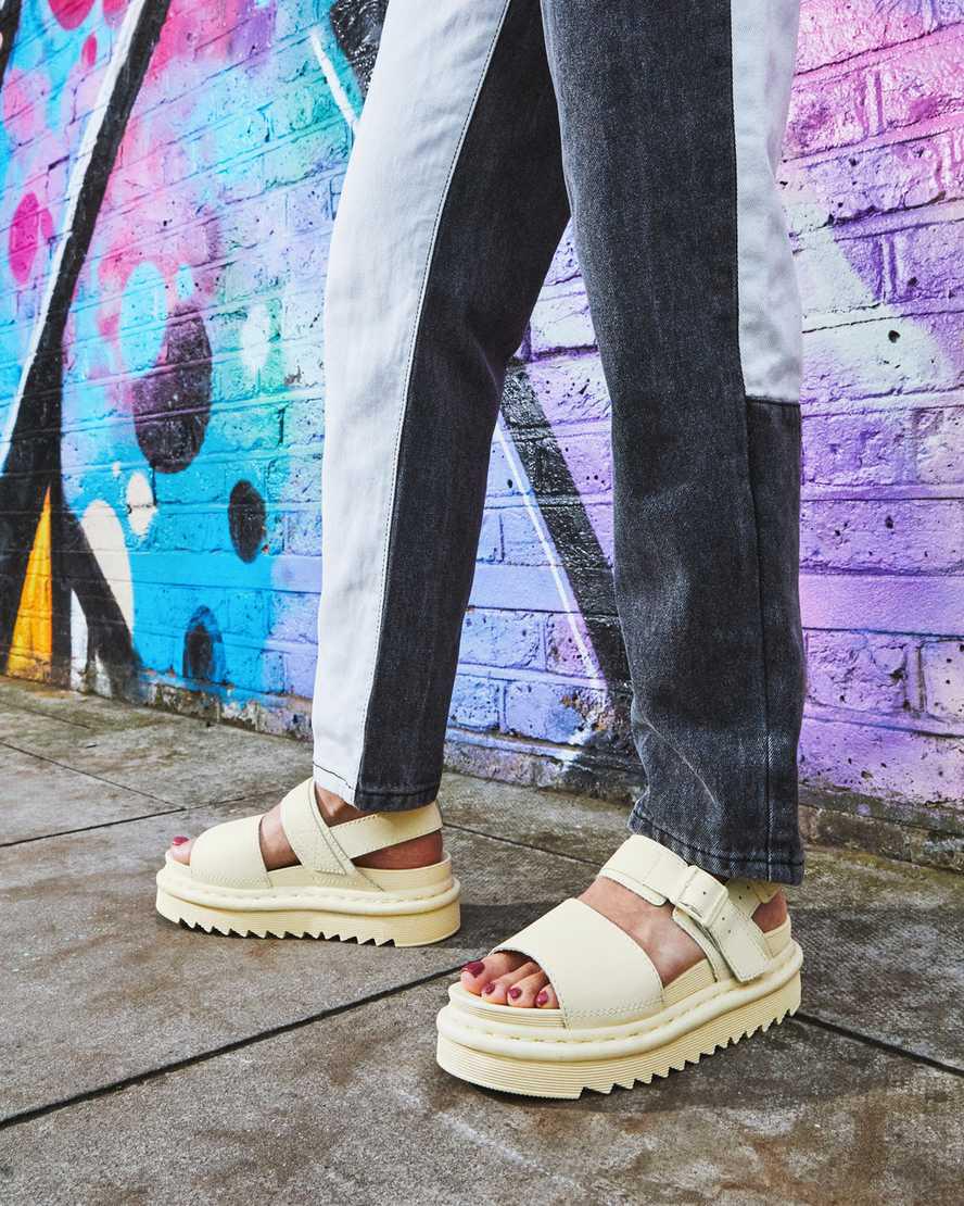 Dr Martens Voss Deri Askılı Kadın Platform Sandalet Kahverengi Krema  Türkiye |  17634-SPGU